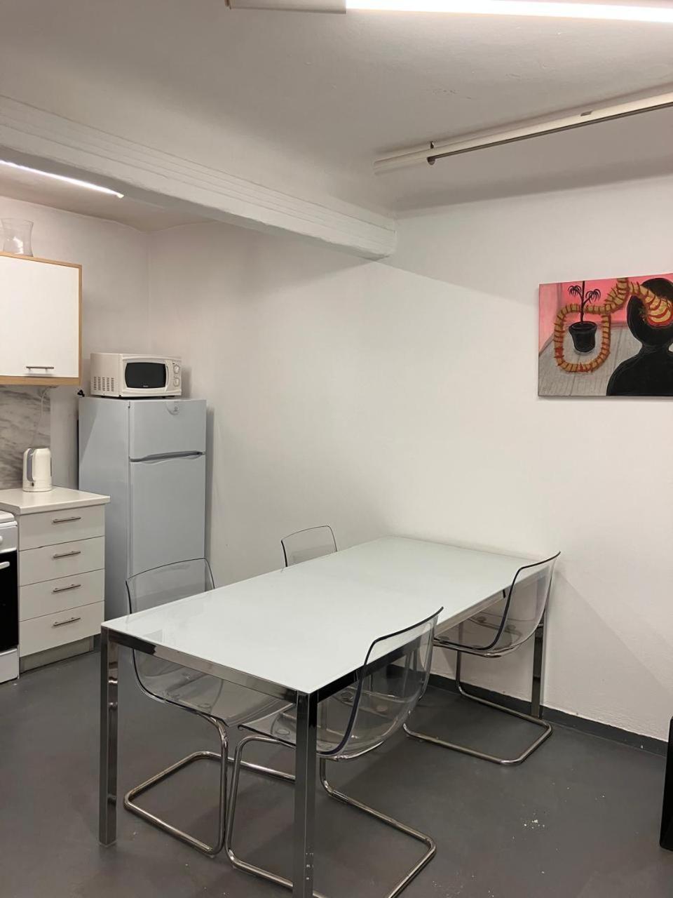 Stylish, Basement Studio With Roof Top Access - Ep9B Athens Ngoại thất bức ảnh